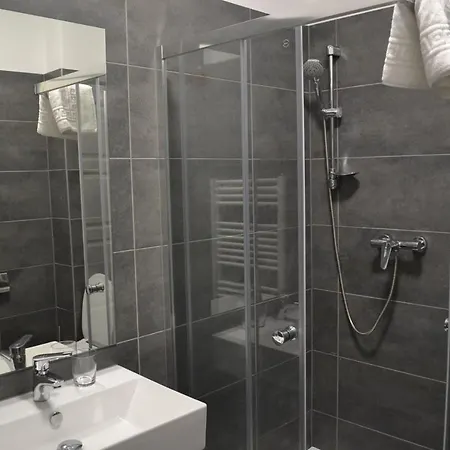 FŐNIX Design Rooms Debrecen Buitenkant foto