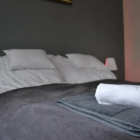 FŐNIX Design Rooms Debrecen Buitenkant foto