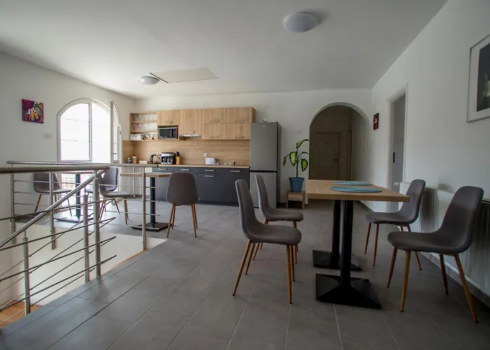 FŐNIX Design Rooms