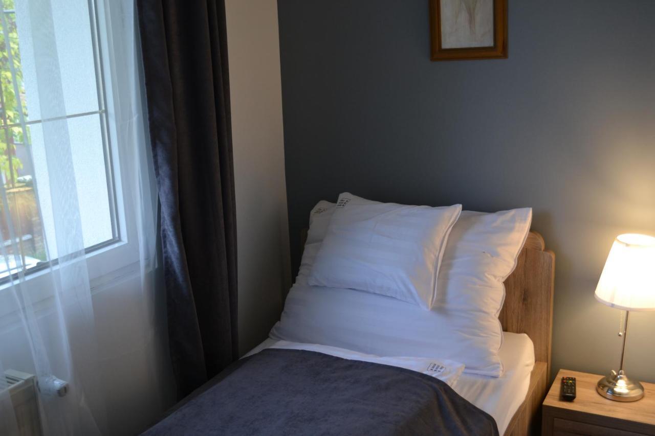 Bed & Breakfast Főnix Design